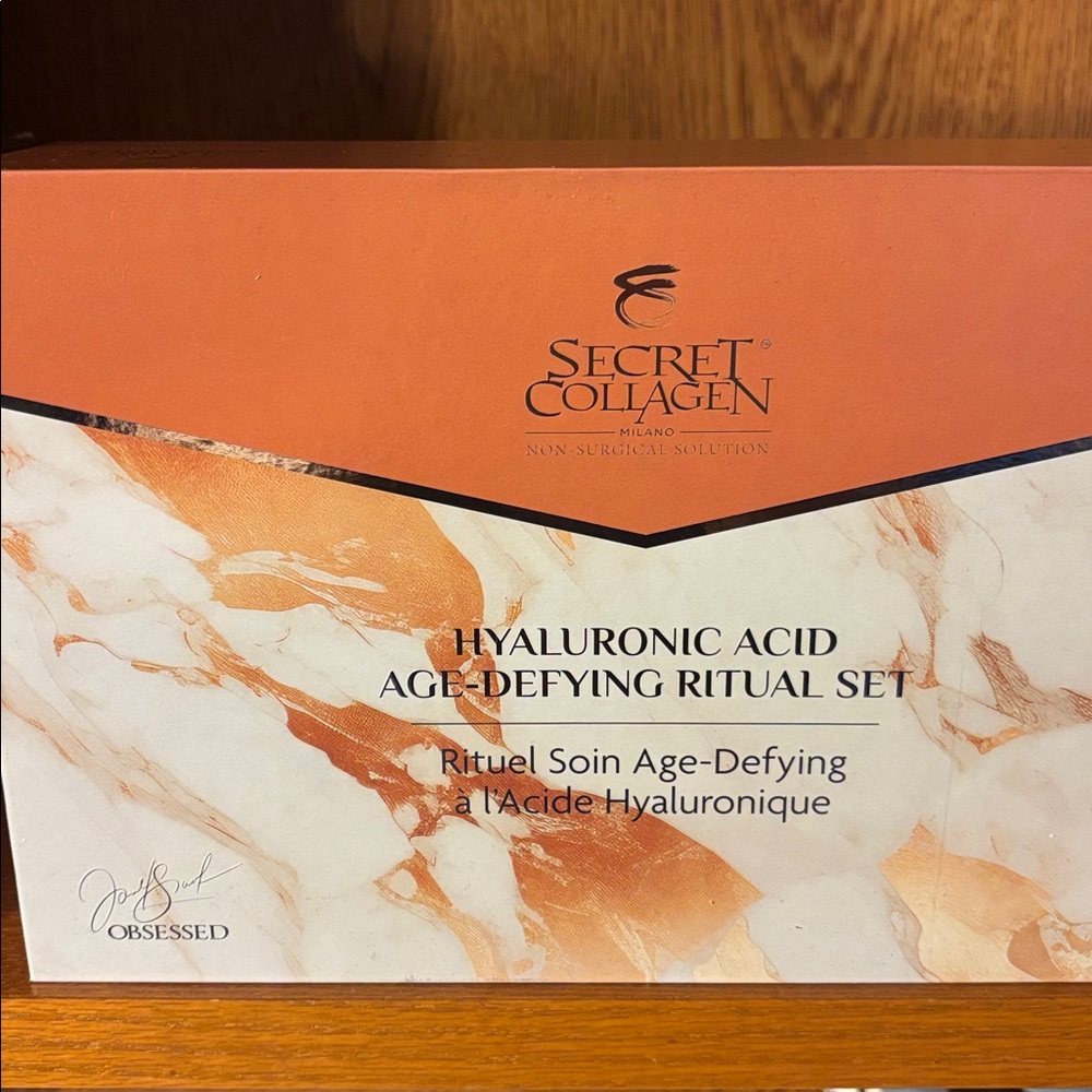 Hyaluronic Acid Age-Defying Ritual Set - Picture 3 of 6